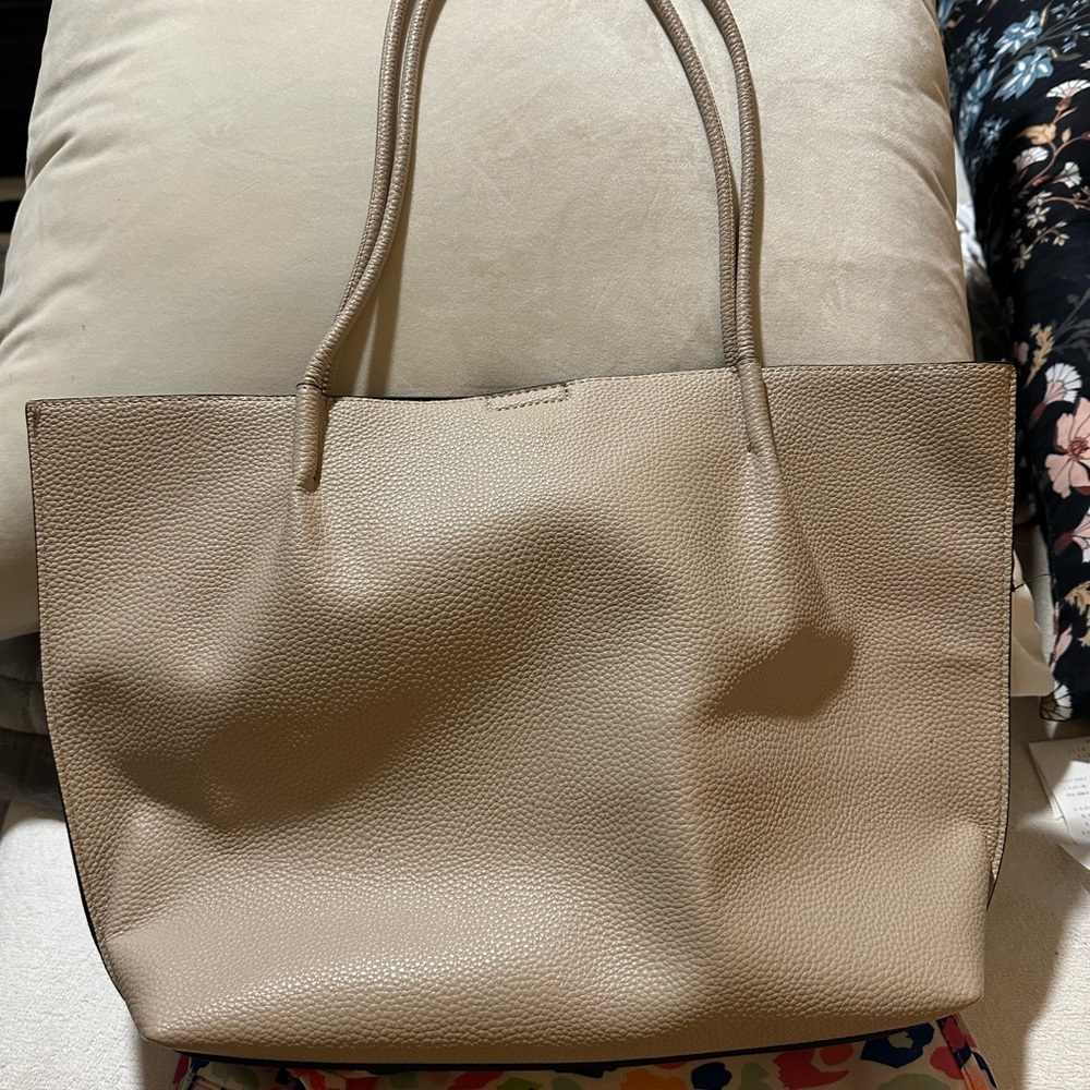 Purse - Picture 2 of 3